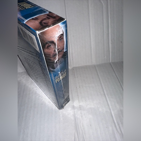 Agatha Christies Poirot: Classic Crimes Collection (DVD, 2006, 4-Disc Ser - Picture 4 of 6